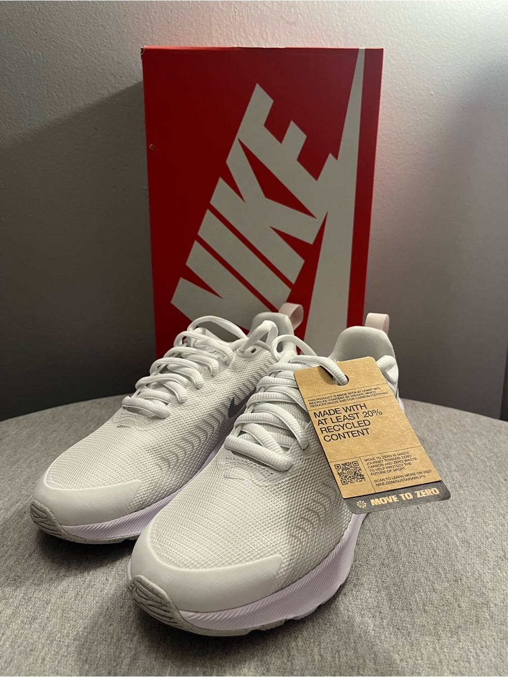 Nike Air Max Nuaxis SE White Metallic Sliver Women's Shoe Size 8 IB4341-100 - Picture 9 of 11